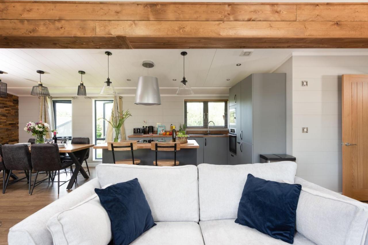 Primrose Lodge, 25 Roadford Lake Lodges Lifton Eksteriør billede